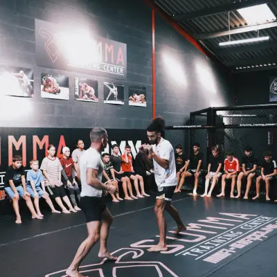 Cours collectif dans la salle du Summa Training Center à Saint-Martin-de-Seignanx