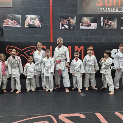 Cours de karate enfants au Summa